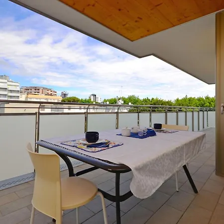 Apartment Coastal Flat With Spacious Balcony Lignano Sabbiadoro