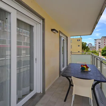 Coastal Flat With Spacious Balcony *