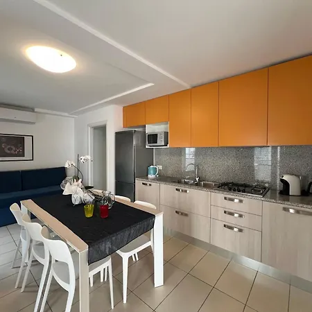 Coastal Flat With Spacious Balcony Apartment Lignano Sabbiadoro