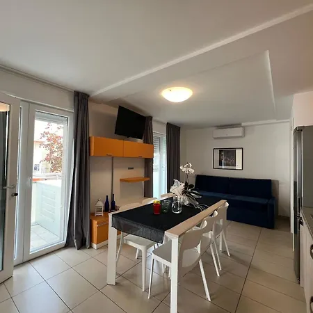 Coastal Flat With Spacious Balcony Appartement